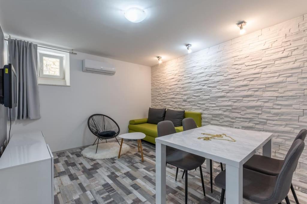 Apartment 3M - One Bedroom Apartment Сплит Екстериор снимка