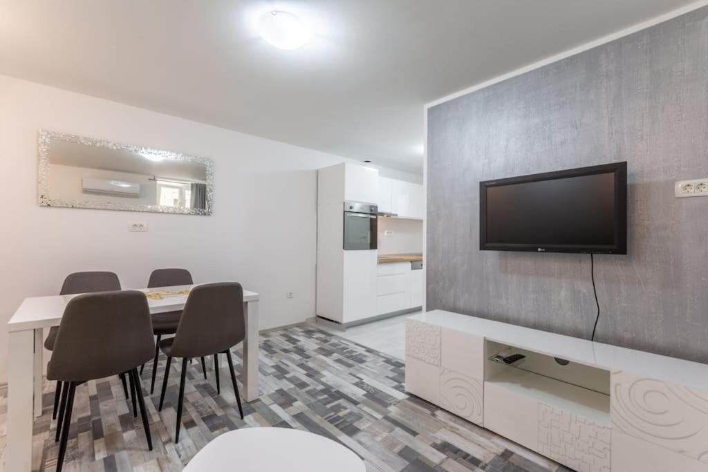 Apartment 3M - One Bedroom Apartment Сплит Екстериор снимка